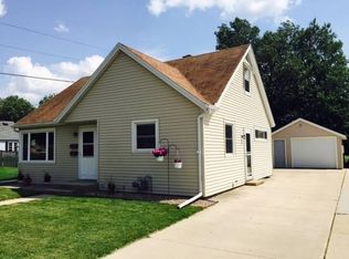 305 Kenyon Ln, Beaver Dam, WI 53916