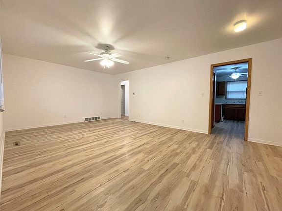 4th image of 1505 Marland St