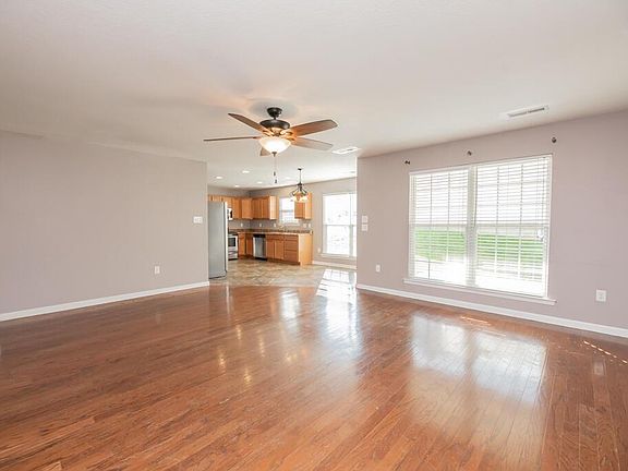 5th image of 8066 Cambridge Reserve Dr