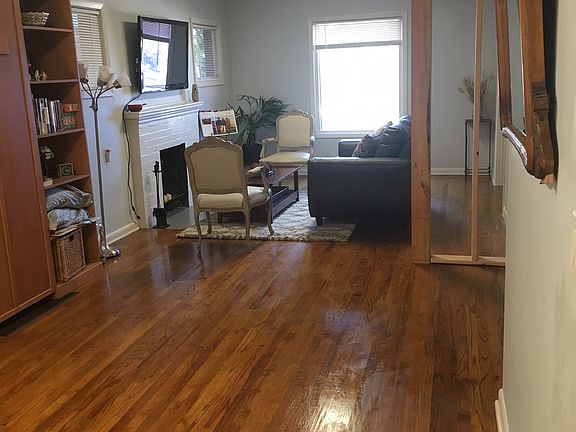 4th image of 2142 NW Irving St APT A