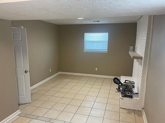3rd image of 1352 Beulah Park