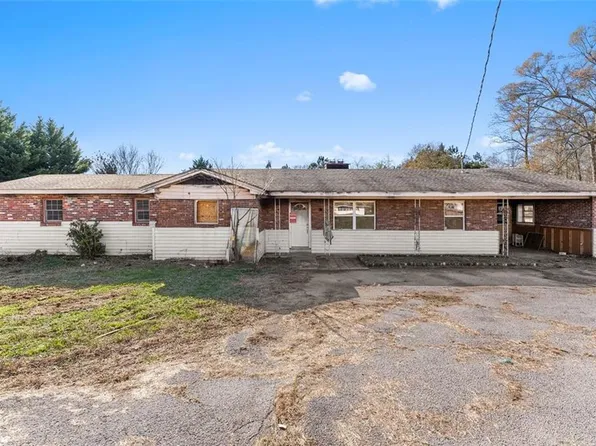 2116 Memorial Park Dr, Gainesville, GA 30504