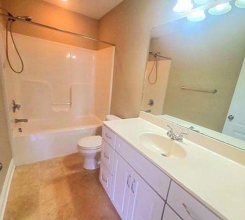 3rd image of 1066 Haymore Dr #1066