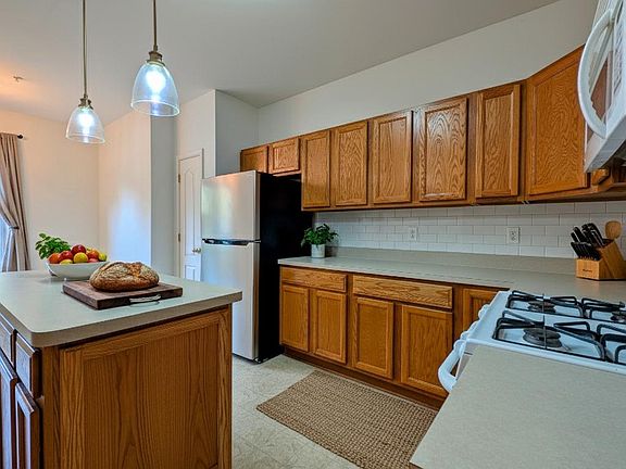 4th image of 701 Fallsgrove Dr APT 101