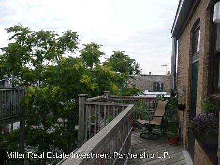 2nd image of 2631 W Ainslie St #2