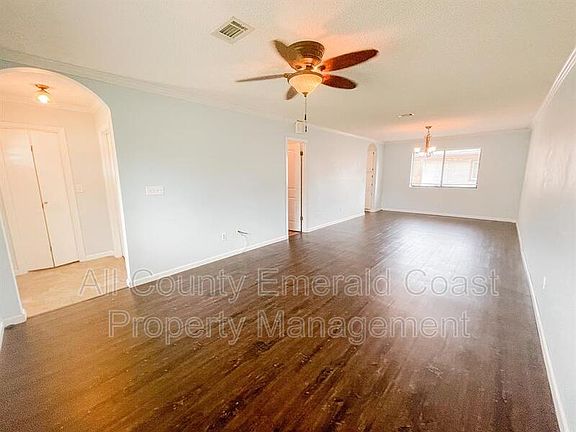 2nd image of 100 Beverly Dr