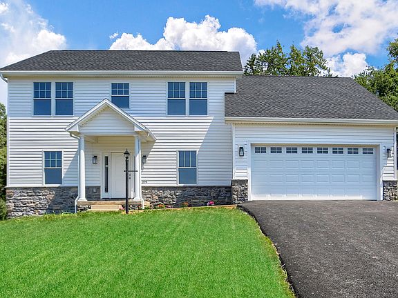 4th image of 137 Westgate Dr