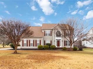 215 Ridge Bay Ct, Greenville, SC 29611