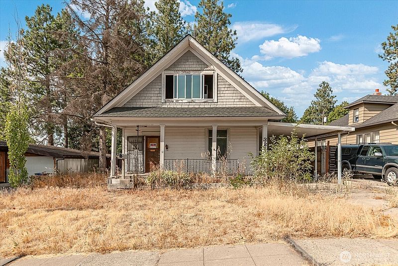 2nd image of 325 E 20th Avenue