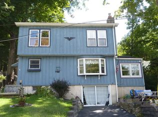 44 Lakeside Dr E, Belvidere, NJ 07823
