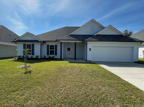 139 Le Moyne St, Bay Saint Louis, MS 39520
