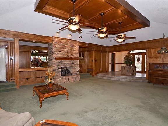 4th image of 619 Pecan Creek Dr