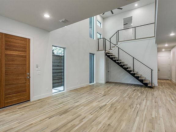 3rd image of 4633 Manett St