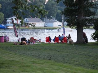 1462 S Hughes Rd, Howell, MI 48843