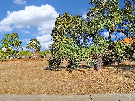 4th image of 4220 Saddlecrest Ln