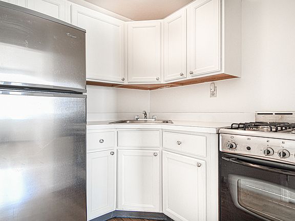 4th image of 16 W 95th St #4F