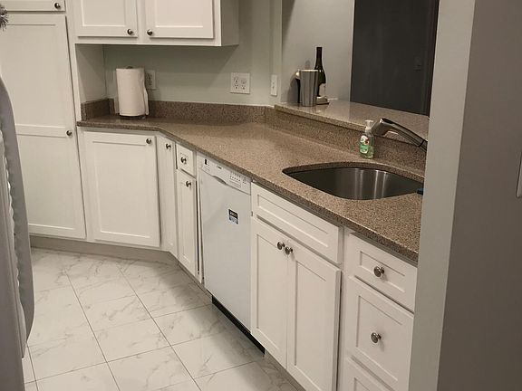 5th image of 901 N Monroe St APT 703
