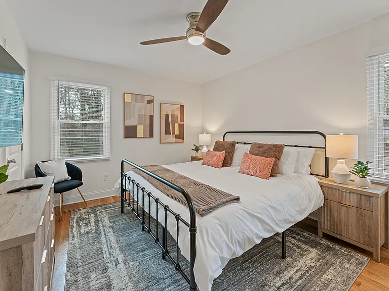 2256 Lakewood Dr NW — Photo 11