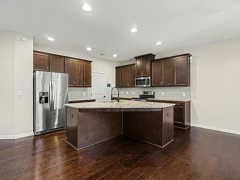 5873 Keystone Ln — Photo 7