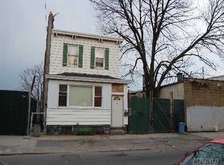 1824 119th St, College Point, NY 11356