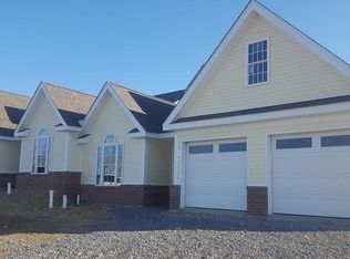 119 Spring Blossom Cir, Beaver Falls, PA 15010