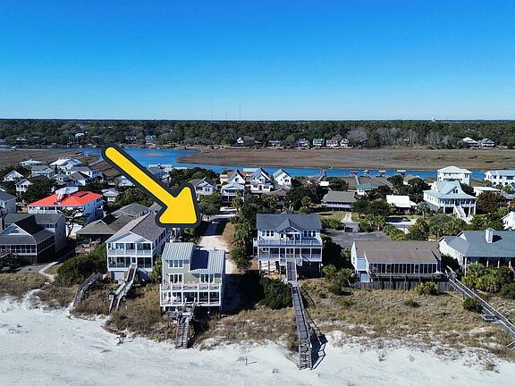 3rd image of 218-A Atlantic Ave.