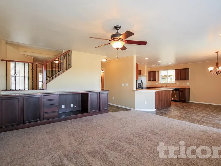 29250 W Weldon Ave — Photo 4