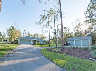 6870 Bottlebrush Ln, Naples, FL 34109