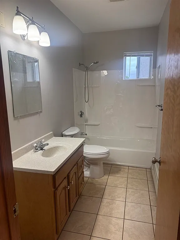 2 bed, 1.0 bath, 1036 sqft, $1,800 — Photo 3
