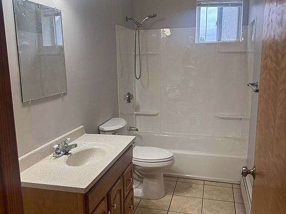 3rd image of 276 Washington St Floor 2