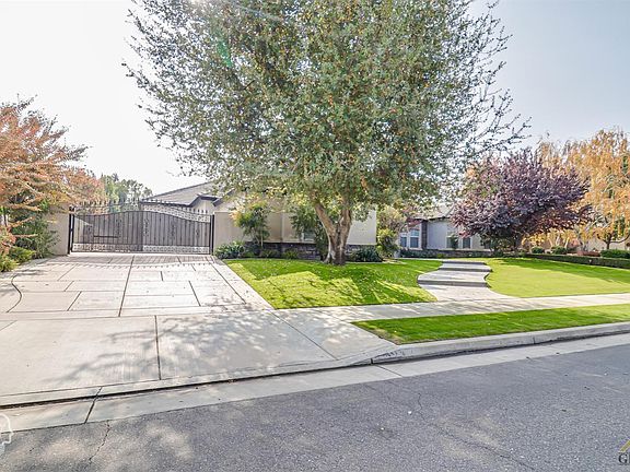 2nd image of 12803 Clay Creek Ct