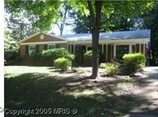 1 Crest Park Ct, Silver Spring, MD 20903