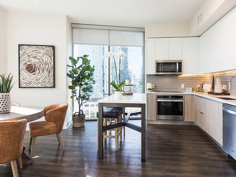 Elora at Buckhead — Photo 42
