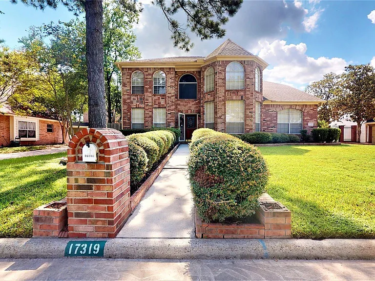 17319 Jackson Pines Dr — Photo 1