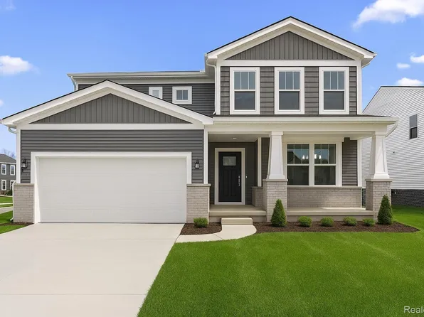 676 Gretchen Ln, Saline, MI 48176