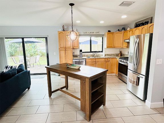 2nd image of 11470 NW 38th Place