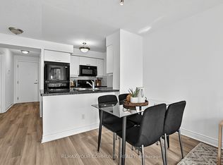 25 Greenview Ave #622, Toronto, ON M2M 0A5