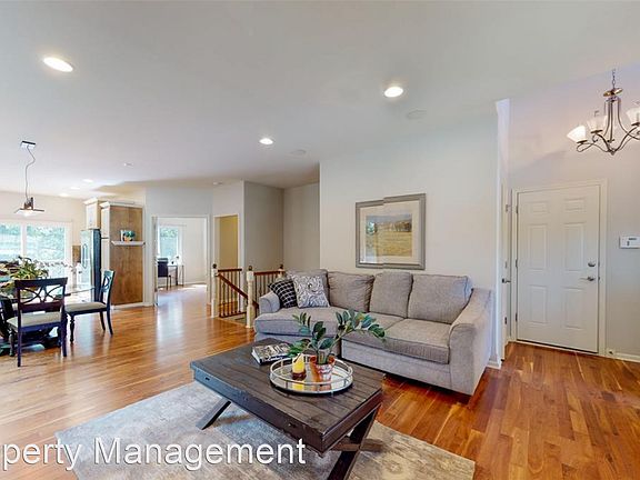 4th image of 19221 Spyglass Ct