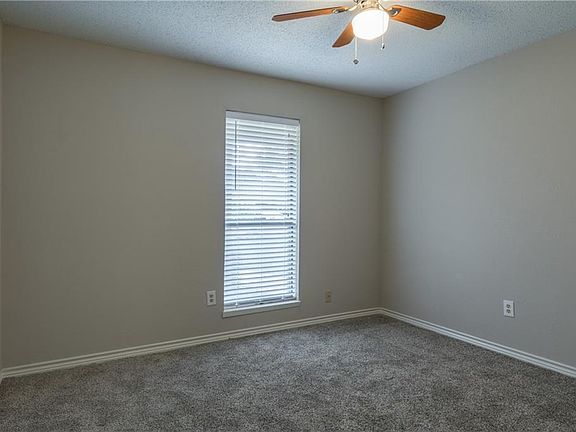 2nd image of 3005 White Oak Dr