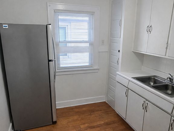 2nd image of 115 Shepard Ave Floor 2