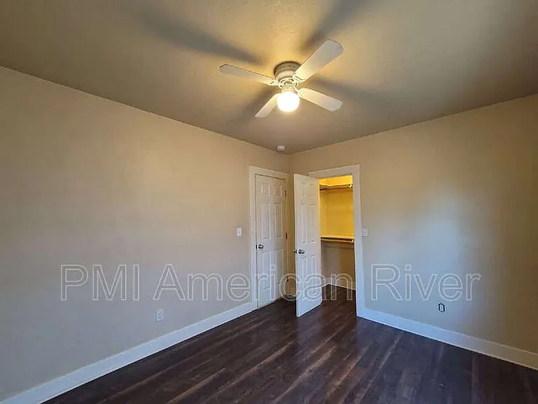 4413 Parker Ave — Photo 9