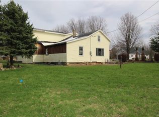 5715 Barnum Rd, Akron, NY 14001