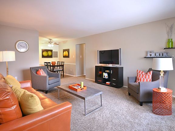 3rd image of 4158 Pompton Ct Ste A