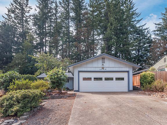 2nd image of 1357 NW Deer Dr