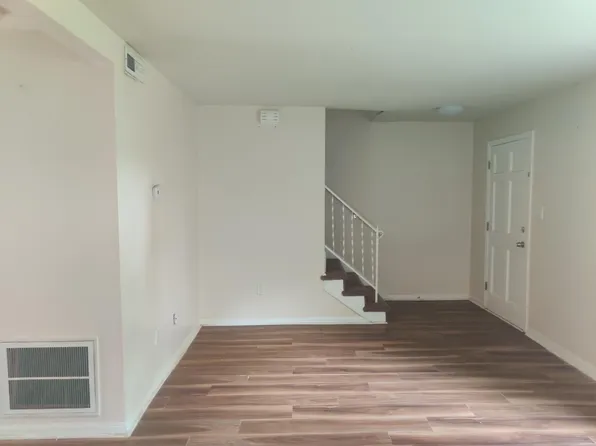 10925 Park Rd, Charlotte, NC 28226