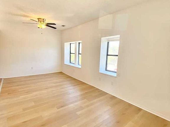 3rd image of 3225 Harrison St APT 2B