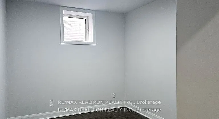 9 Morley Cres #BASEMENT — Photo 11