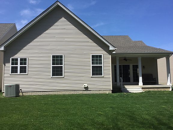 Back porch with ceiling fan