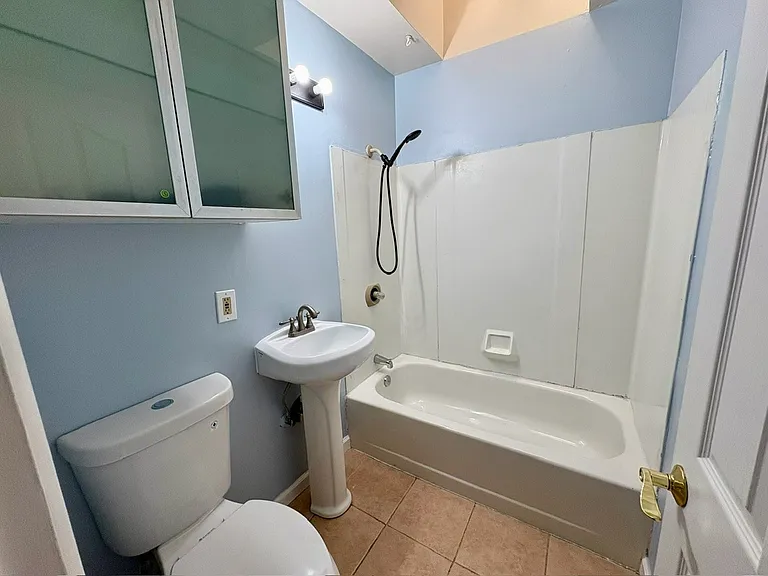 1160 Santa Lucia Dr — Photo 9