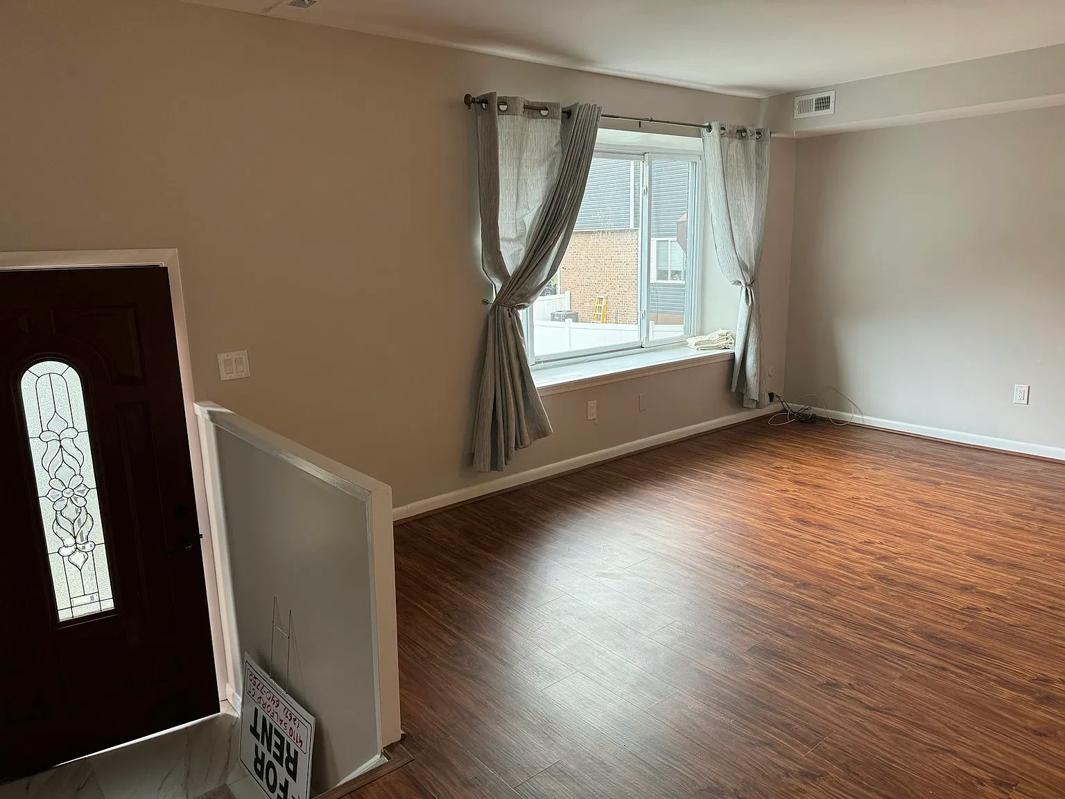 4110 Salford Court — Photo 2